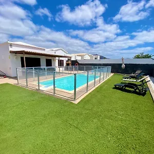 https://villa-abuelo-paco.in-canary-islands.com